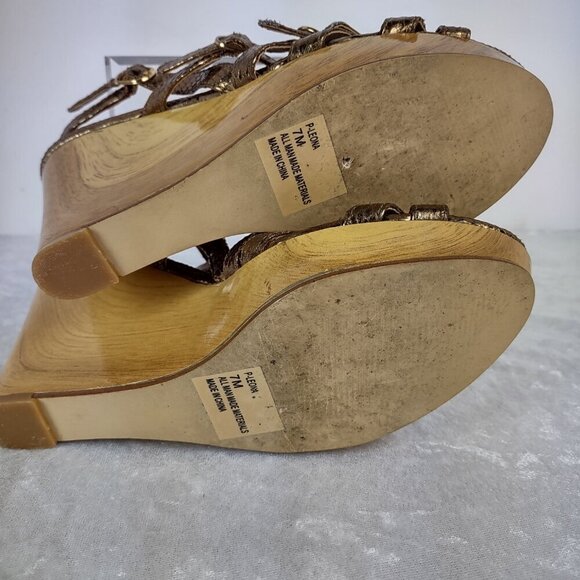 Steve Madden (Leona) Bronze Snakeskin Print 4 Inch Strappy Wedges Size 7 - Picture 10 of 12